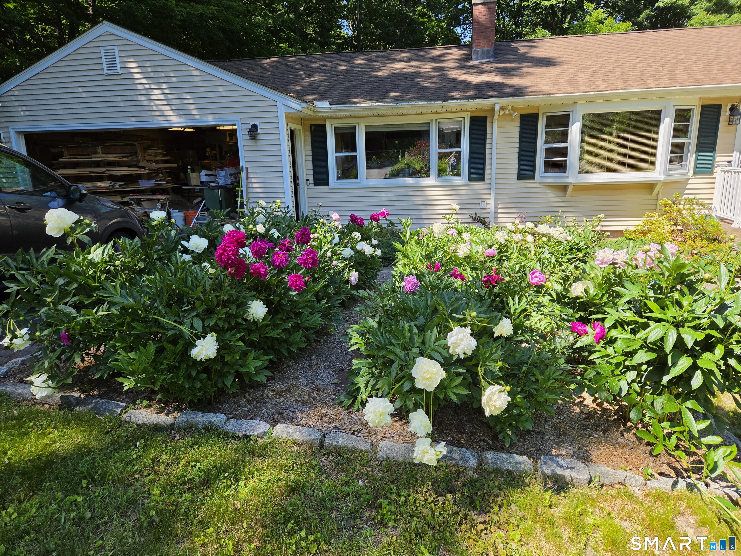 25 Mountain View Road Bethany, CT 06524 - Photo 2 of 27