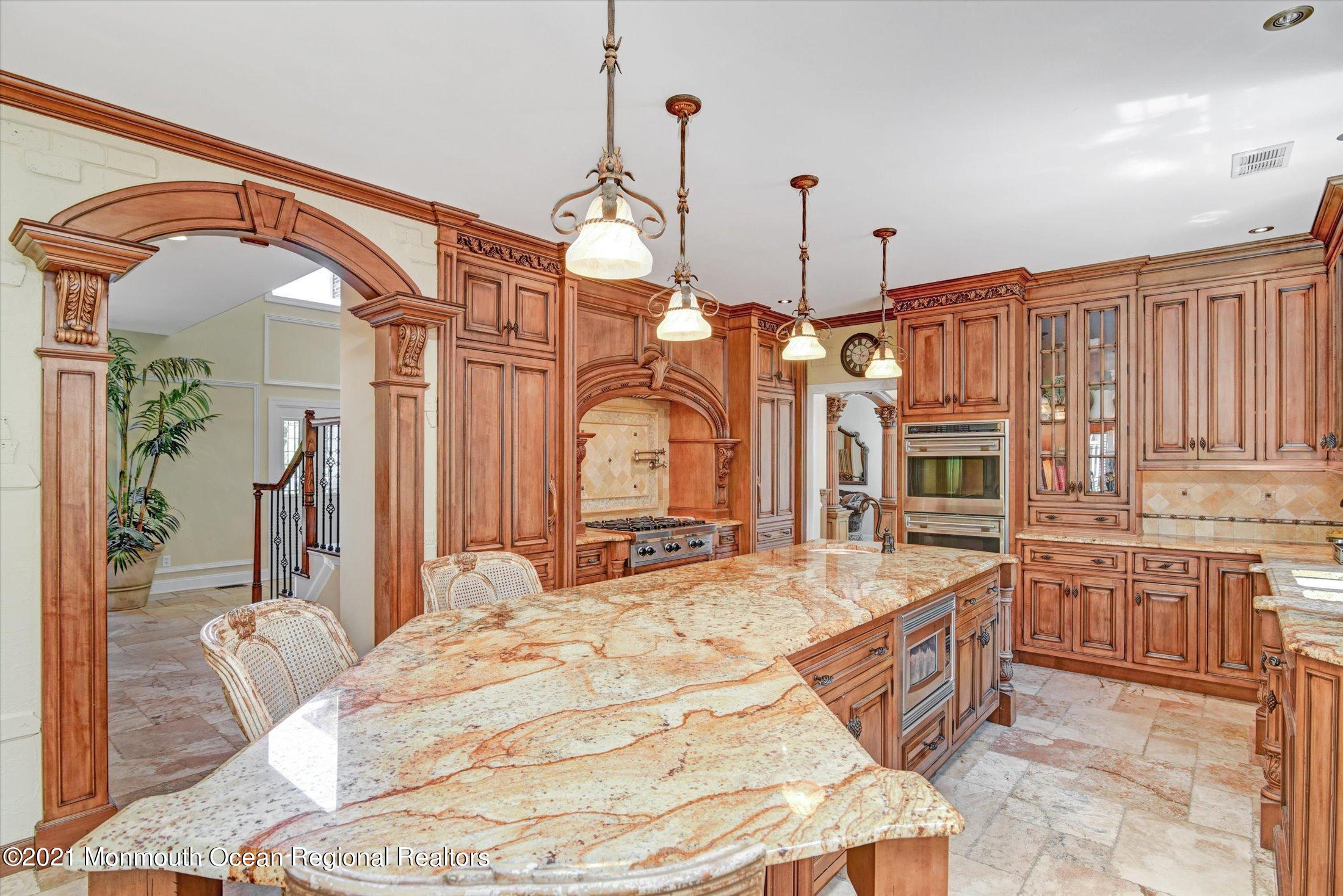 239 Yellowknife Road Morganville, NJ 07751 - Photo 21 of 44 21-Kitchen