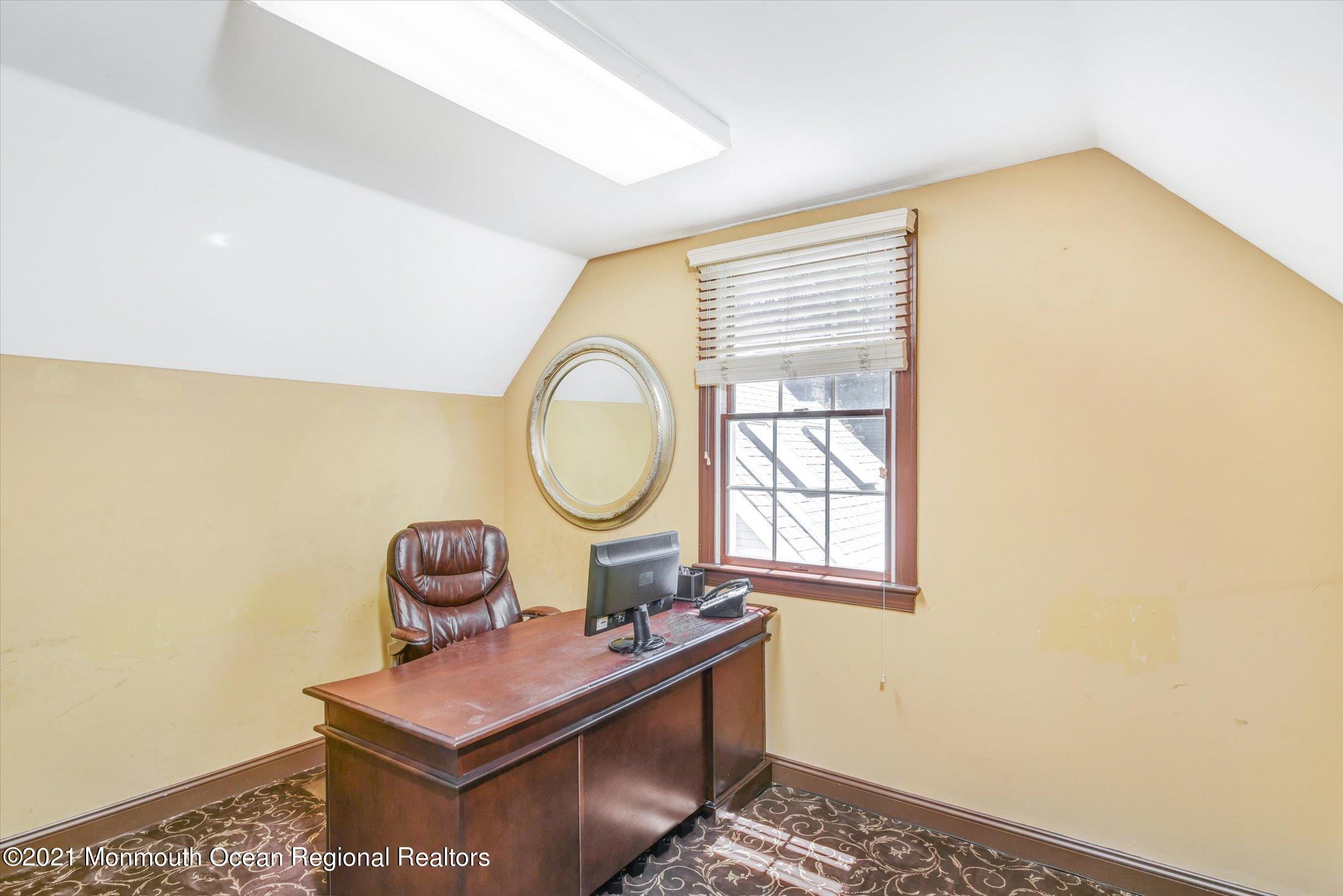 239 Yellowknife Road Morganville, NJ 07751 - Photo 34 of 44 34-Office