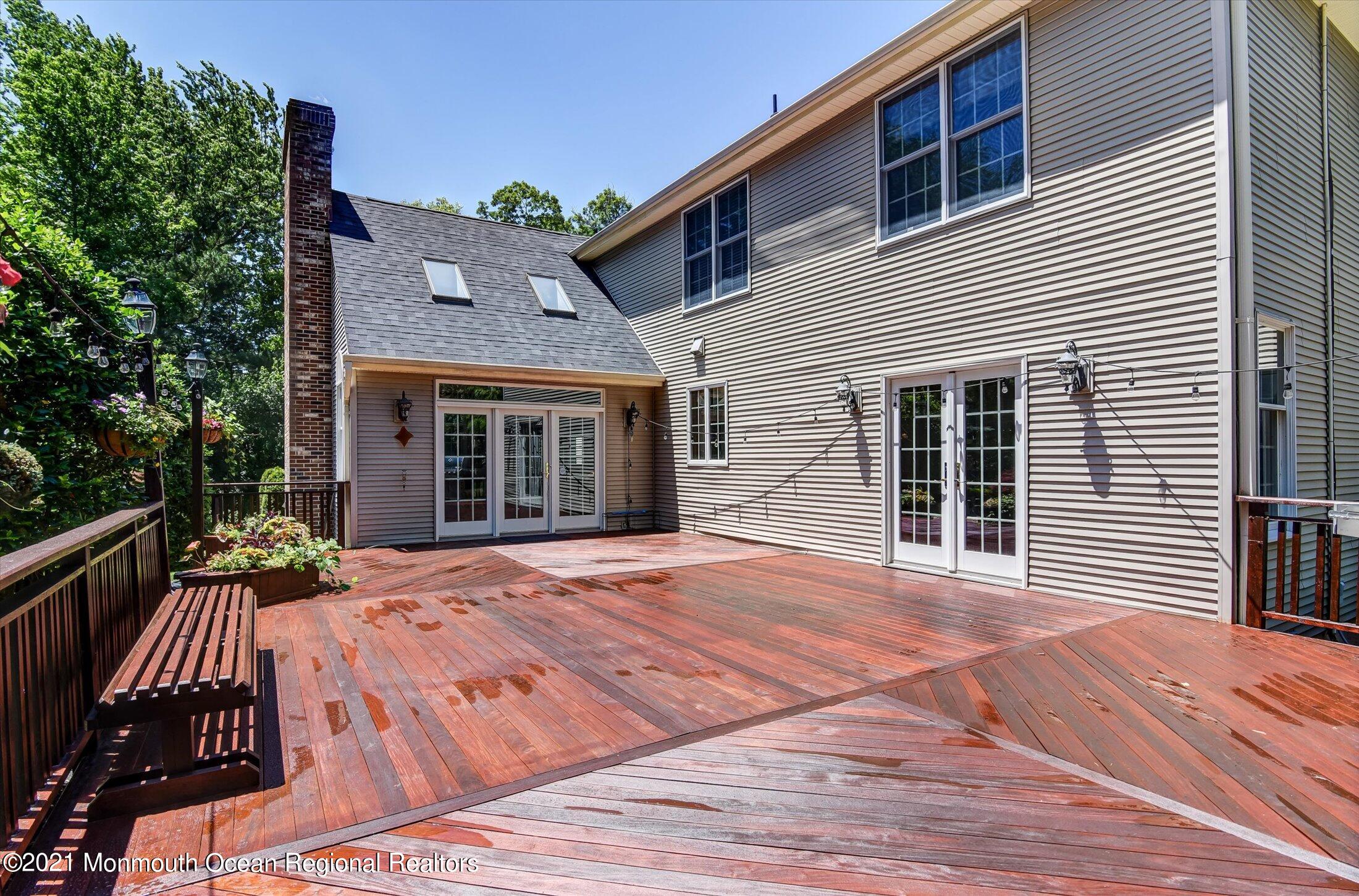 239 Yellowknife Road Morganville, NJ 07751 - Photo 38 of 44 38-Deck