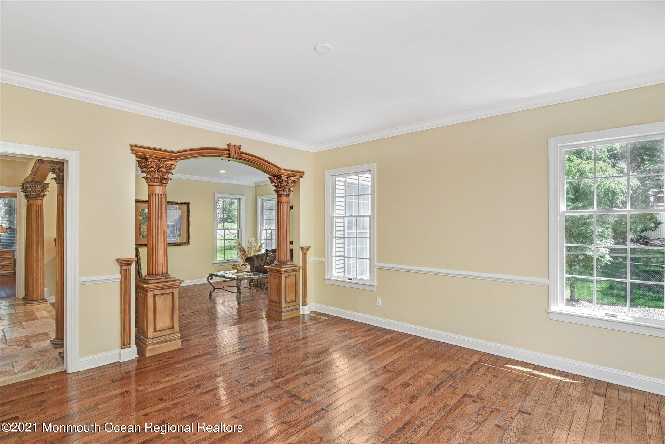 239 Yellowknife Road Morganville, NJ 07751 - Photo 10 of 44 10-Dining Room