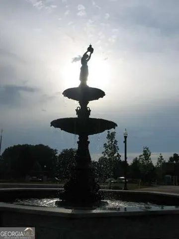 $100 | 207 West Jefferson Street, Madison, GA 30650