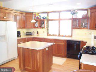 614 Ridge Road Monmouth Junction, NJ 08852 - Photo 3 of 6