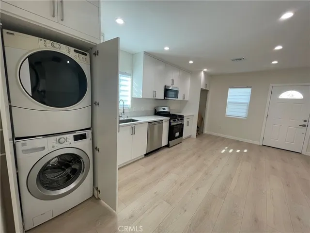 $3,600 | 627 1/2 Fischer Street, Glendale, CA 91205