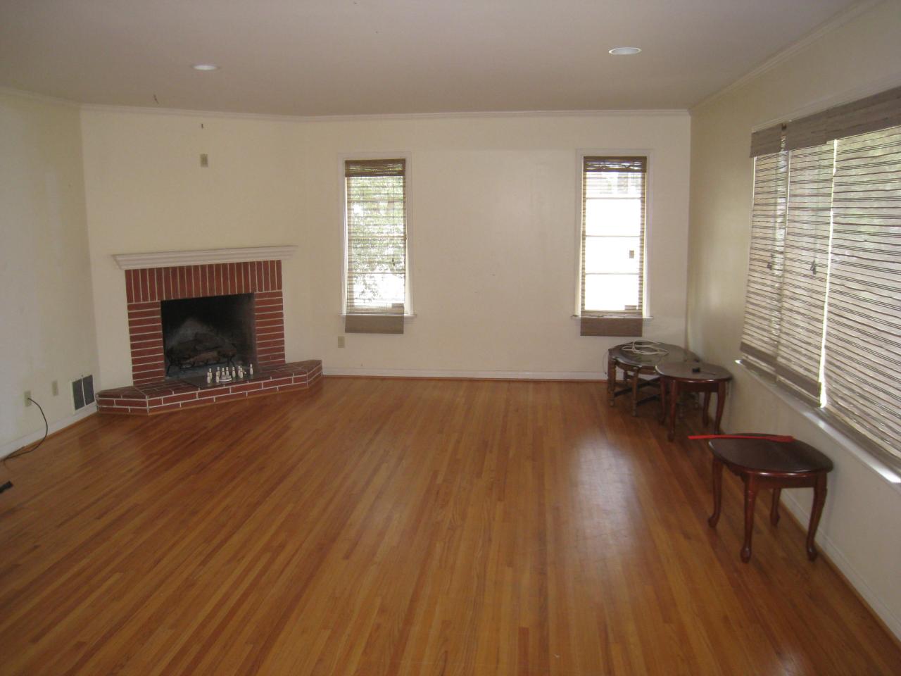 535 San Onofre Road Santa Barbara, CA 93105 - Photo 1 of 4 Living Room