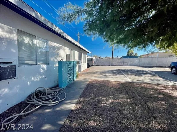 $895 | 270 Tungsten Street, Unit D, Henderson, NV 89015