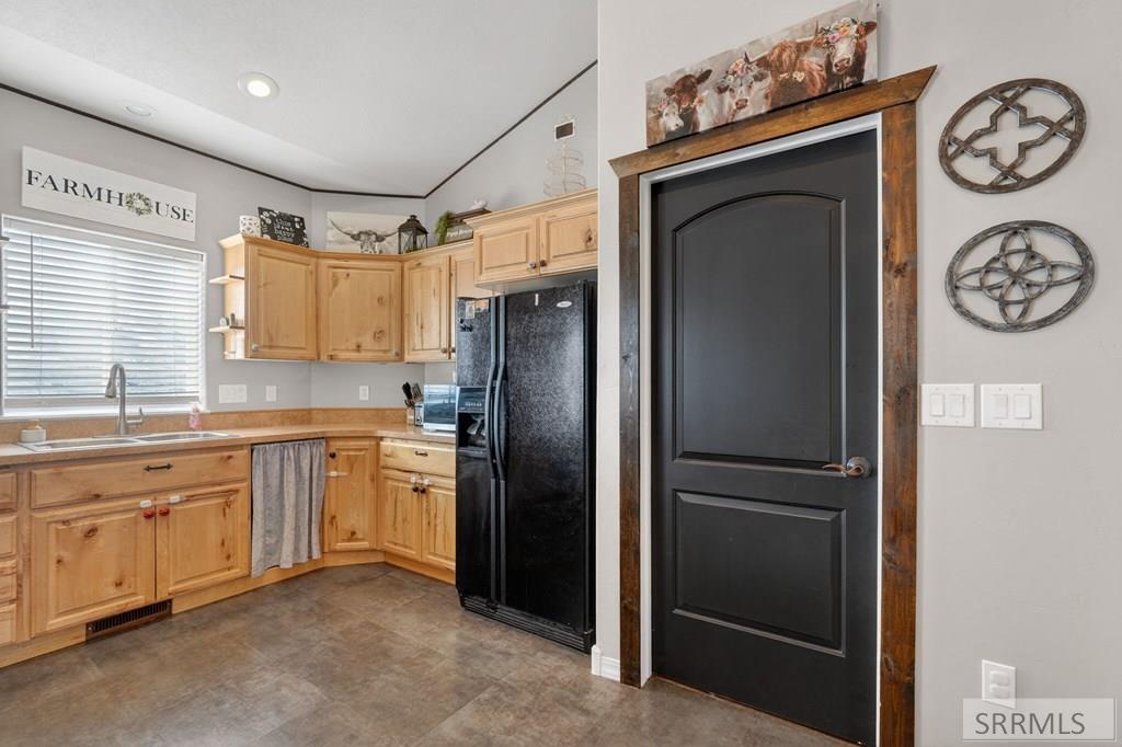 1279 Swisher Road Pocatello, ID 83204 - Photo 7 of 47