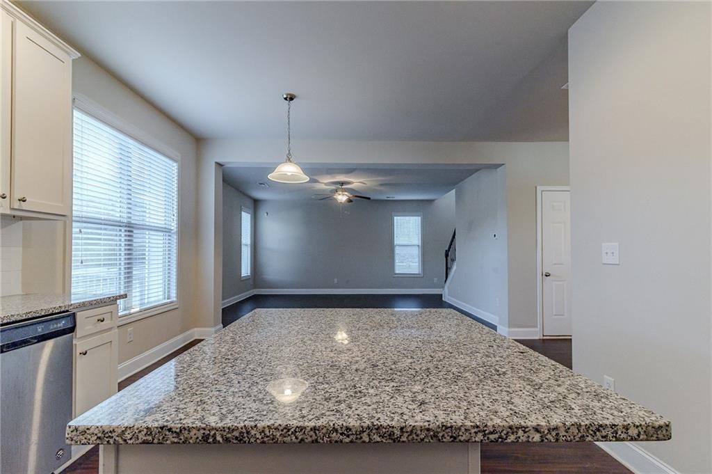 395 Dublin Way Dallas, GA 30132 - Photo 3 of 37