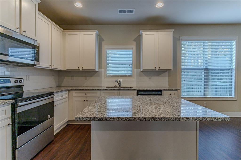 395 Dublin Way Dallas, GA 30132 - Photo 4 of 37