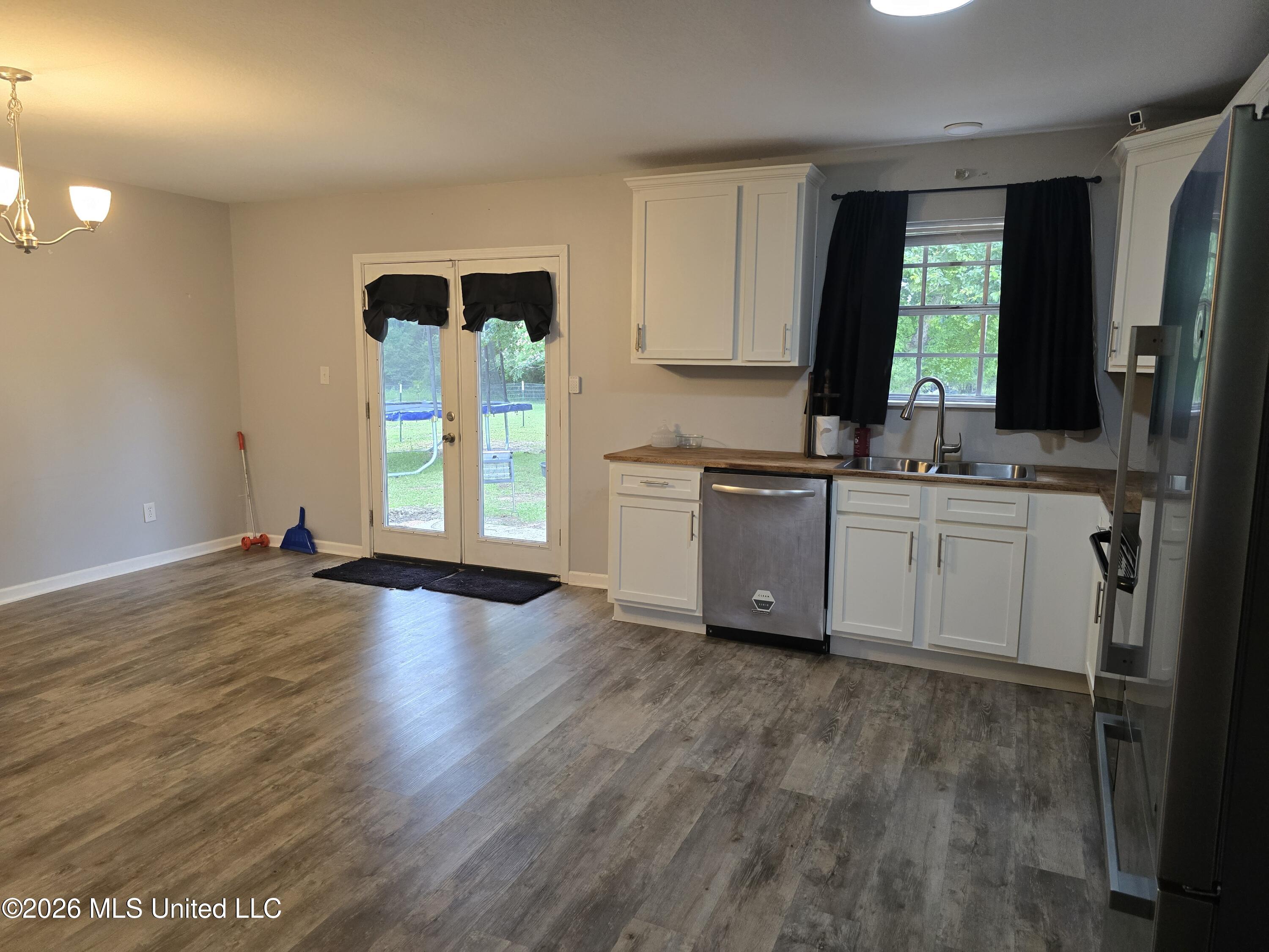 14200 Timber Ridge Drive Moss Point, MS 39562 - Photo 7 of 26 1000014104