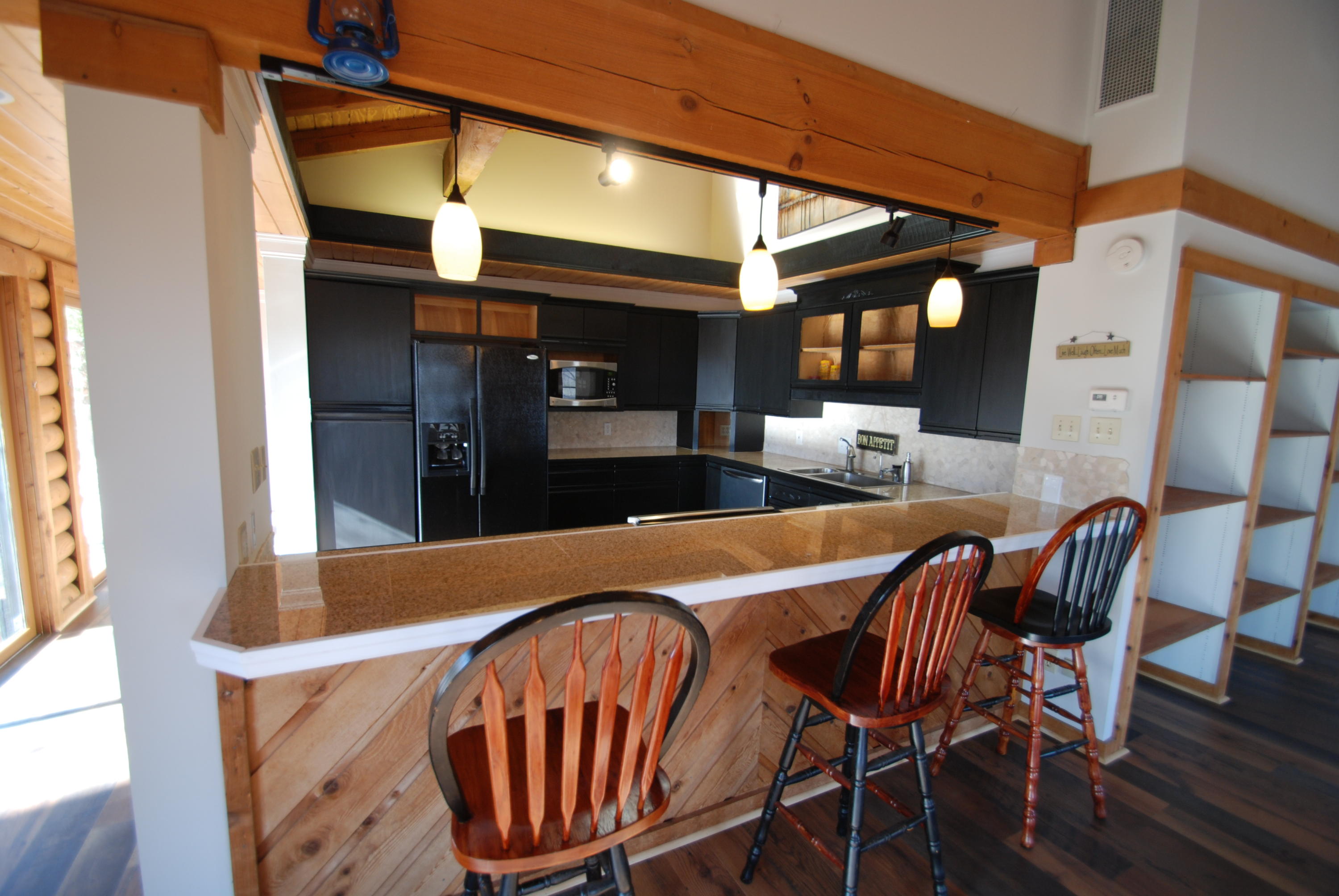 3167 Logan Hill Road Louisville, TN 37777 - Photo 20 of 40 Kitchen Bar