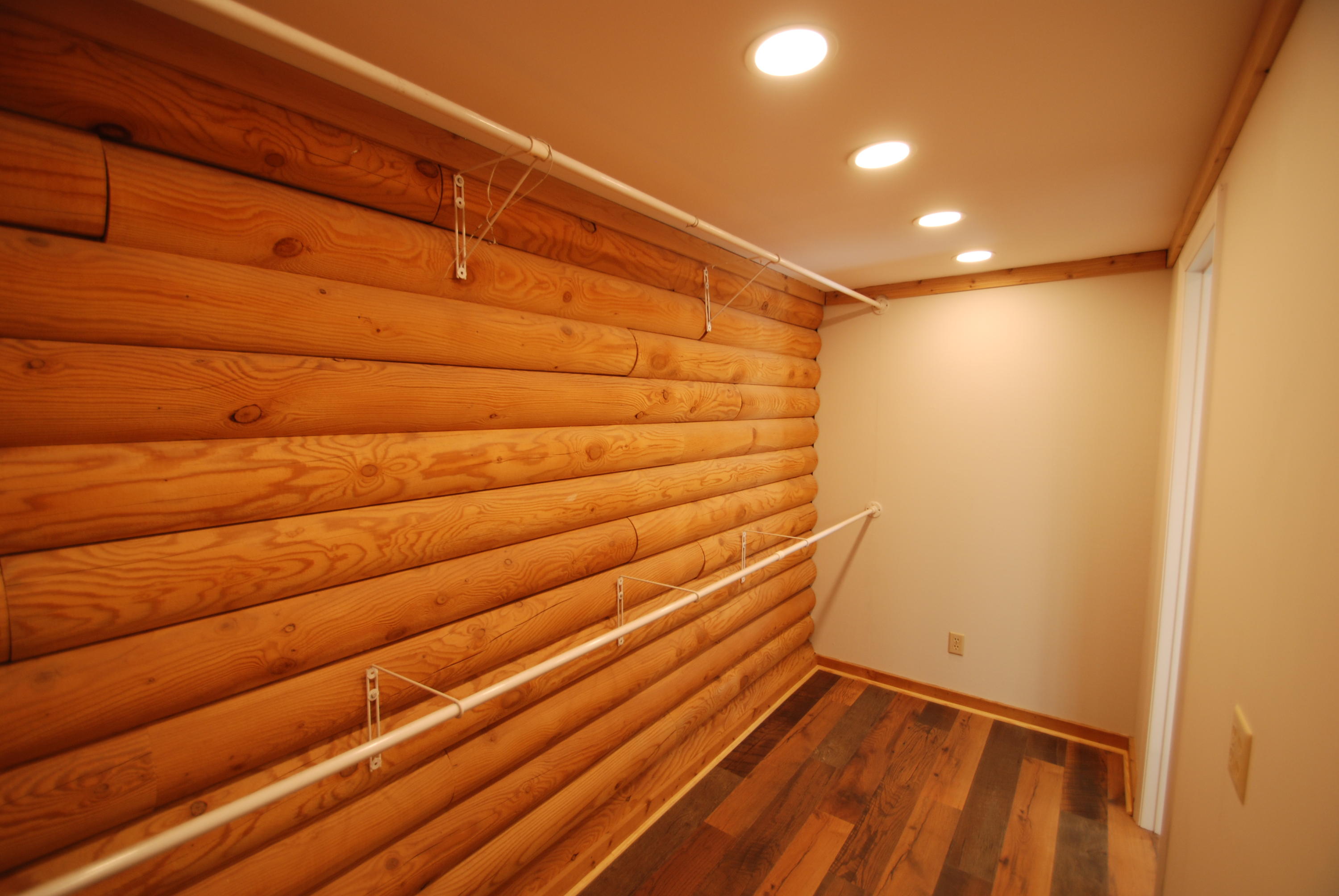 3167 Logan Hill Road Louisville, TN 37777 - Photo 28 of 40 MB Closet