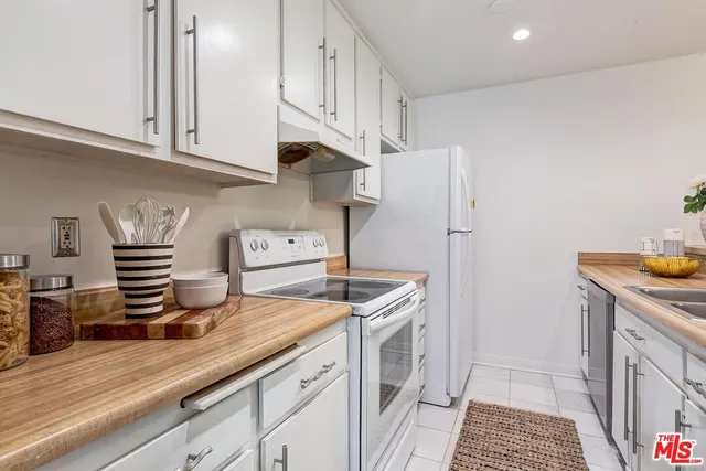 $619,000 | 4900 Overland Avenue, Unit 315, Culver City, CA 90230