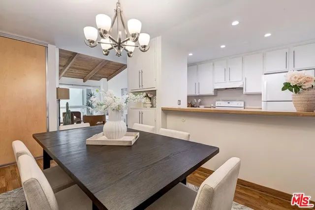 $619,000 | 4900 Overland Avenue, Unit 315, Culver City, CA 90230