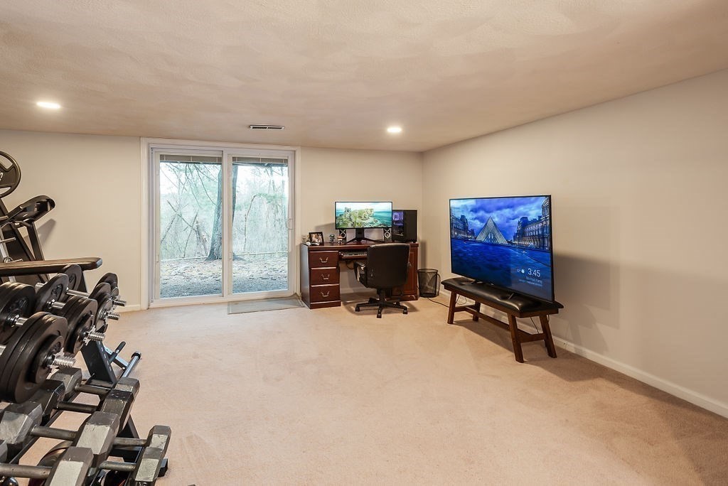 6 Oak Ridge Drive, Unit 2 Maynard, MA 01754 - Photo 32 of 38