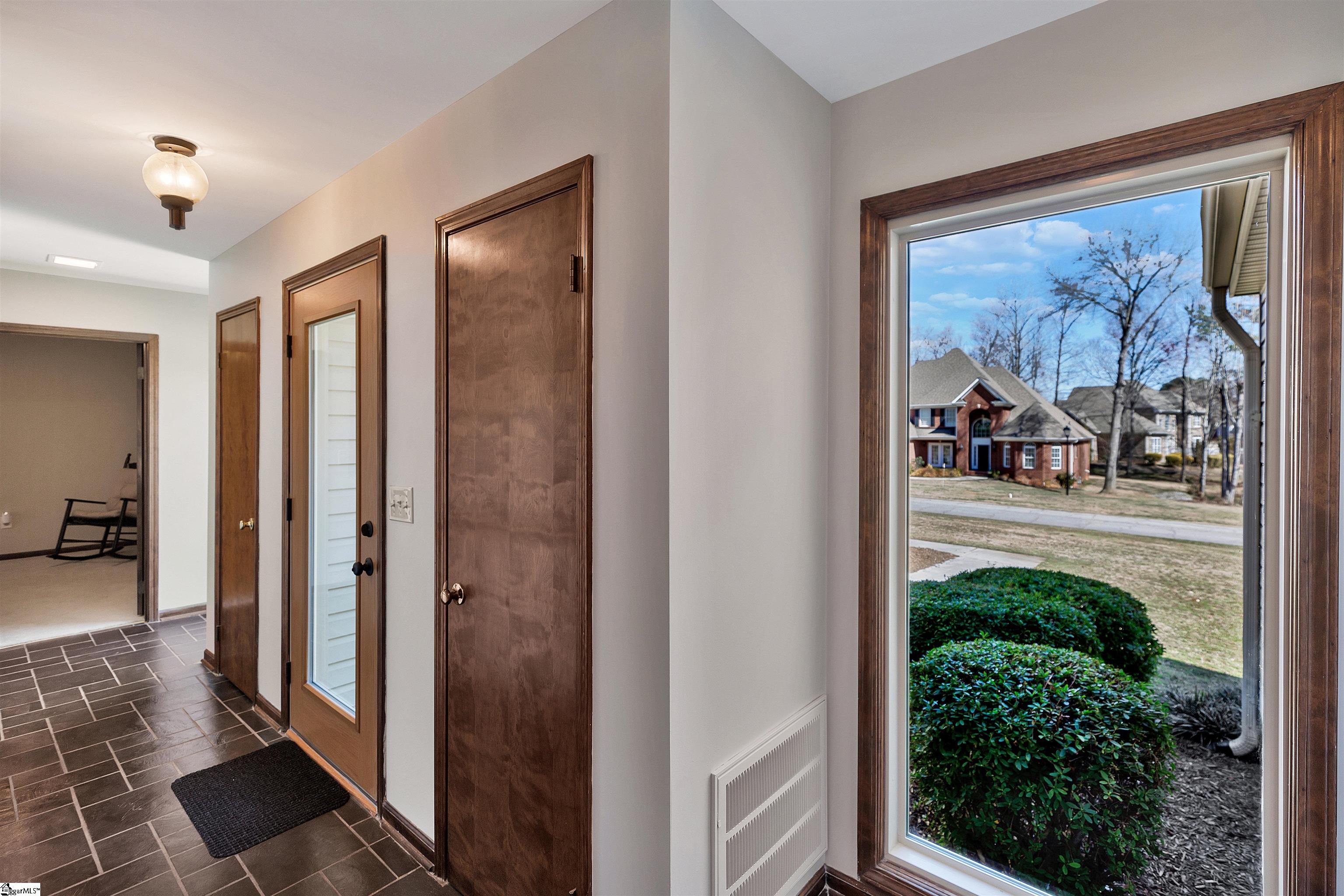 2603 Cobbs Way Anderson, SC 29621 - Photo 4 of 31 Gallery Image 4
