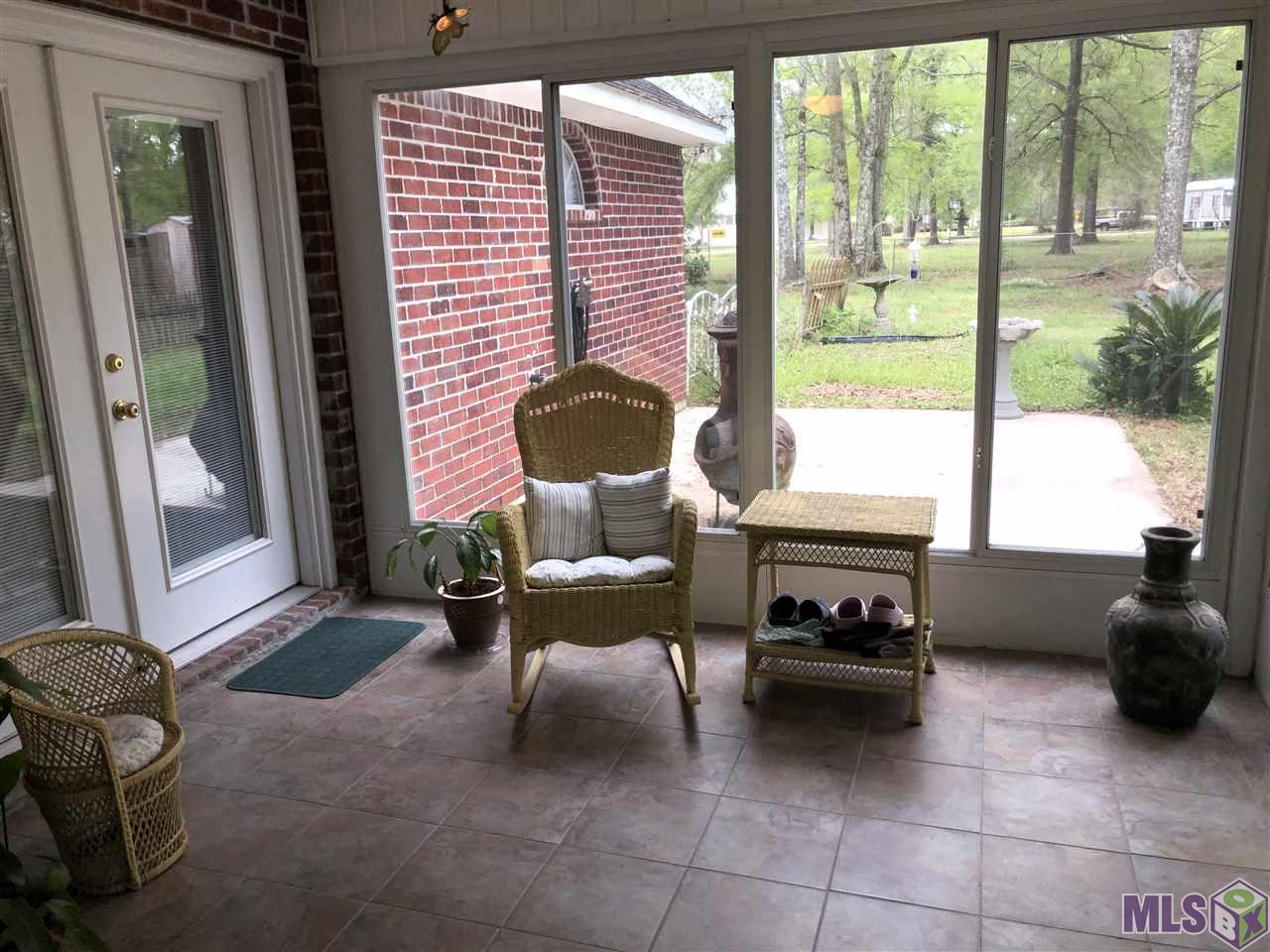 11756 Brown Road Denham Springs, LA 70726 - Photo 14 of 36 Sun room