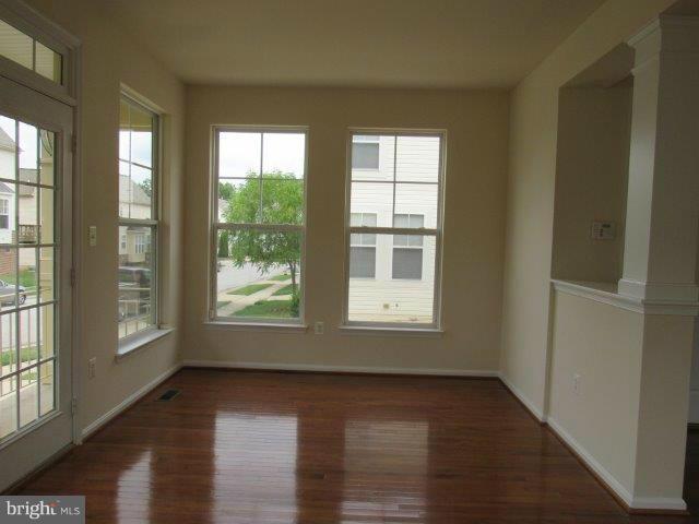 1900 Scaffold Way Odenton, MD 21113 - Photo 8 of 30 Living Room