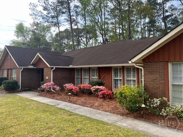 35 Clarendon Road Savannah, GA 31410 - Photo 2 of 41 Azaleas blooming