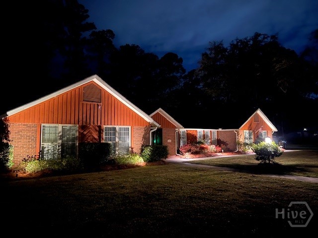 35 Clarendon Road Savannah, GA 31410 - Photo 40 of 41 Custom outside lighting