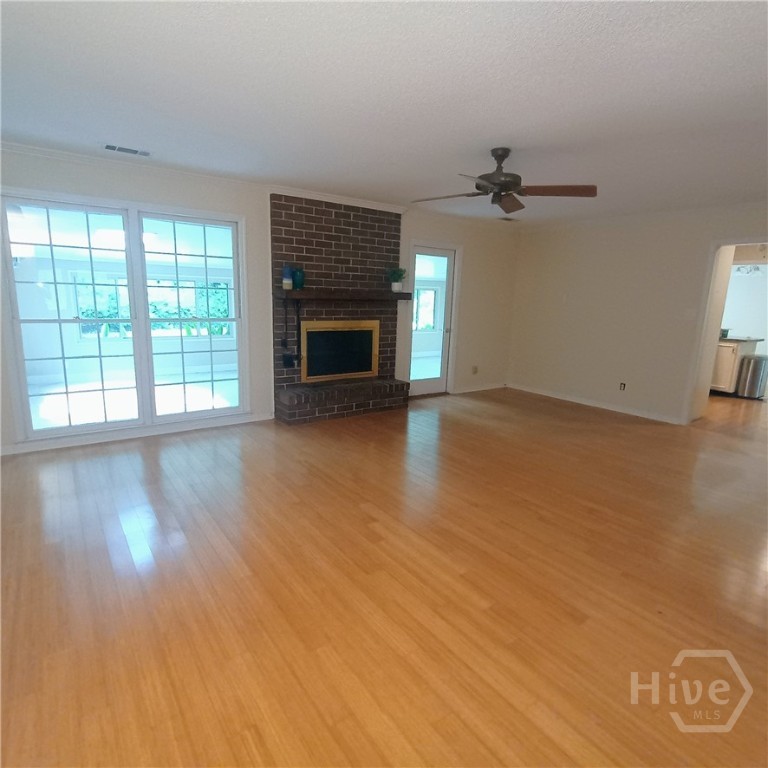 35 Clarendon Road Savannah, GA 31410 - Photo 6 of 41 Family Room