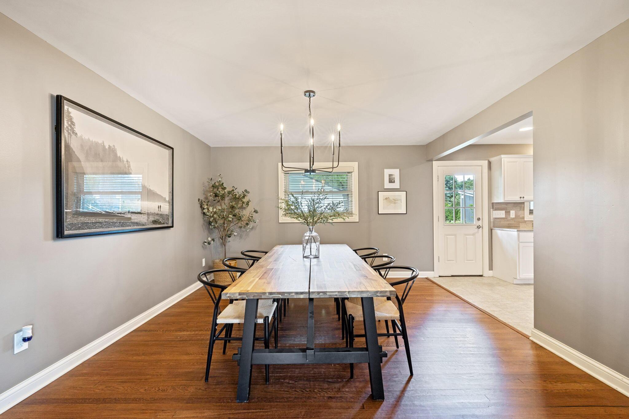 3951 Mountview Road Columbus, OH 43220 - Photo 13 of 35 Dining Room