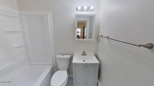 $1,395 | 420 Delaware Avenue, Unit 4, Albany, NY 12209