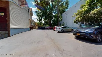 $1,395 | 420 Delaware Avenue, Unit 4, Albany, NY 12209