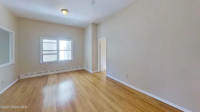 $1,395 | 420 Delaware Avenue, Unit 4, Albany, NY 12209