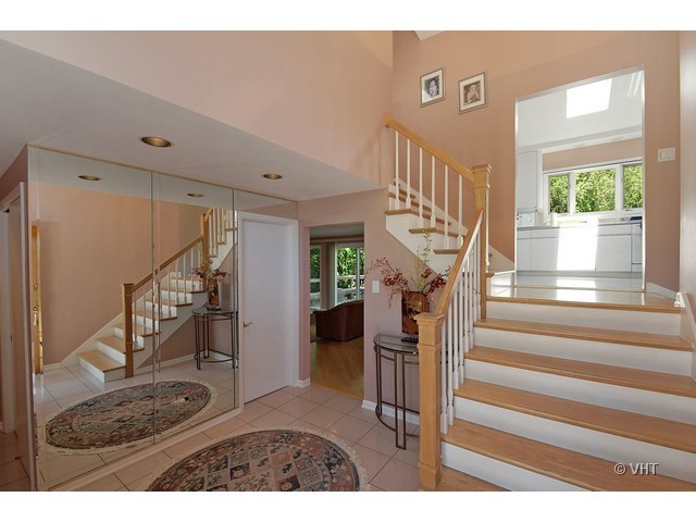 669 Ridge Road Highland Park, IL 60035 - Photo 2 of 16 a view of entryway livingroom and hall with wooden floor