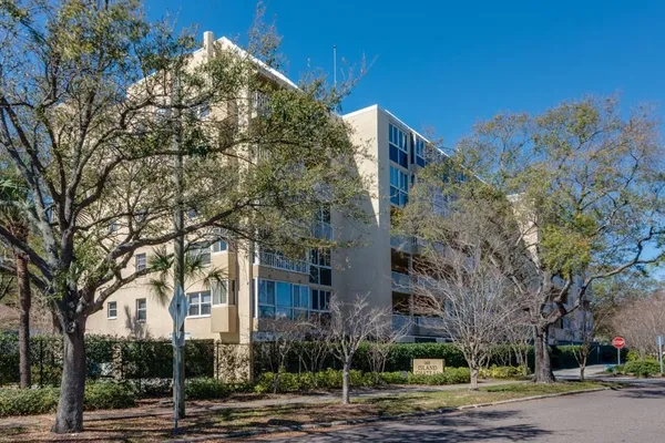 $3,995 | 160 Columbia Drive, Unit 507, Tampa, FL 33606
