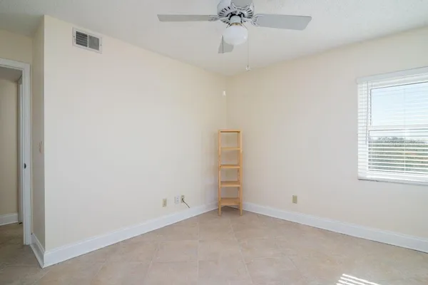 $3,995 | 160 Columbia Drive, Unit 507, Tampa, FL 33606