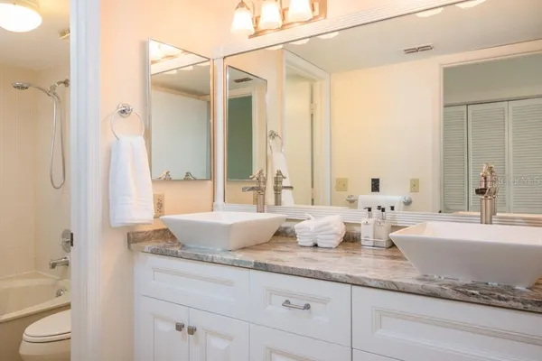 $3,995 | 160 Columbia Drive, Unit 507, Tampa, FL 33606