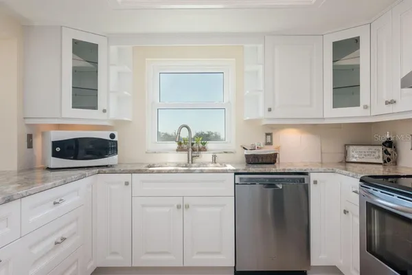 $3,995 | 160 Columbia Drive, Unit 507, Tampa, FL 33606