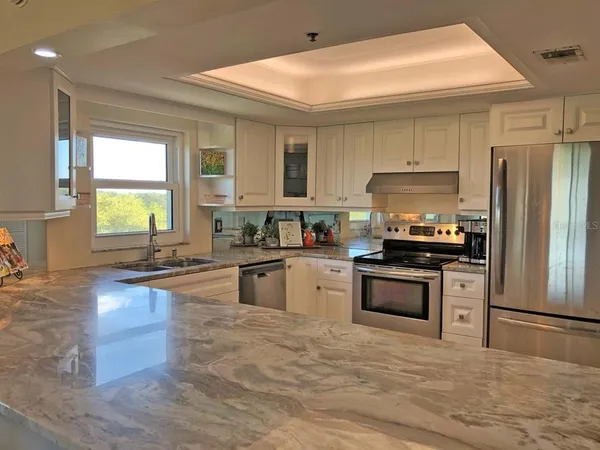 $3,995 | 160 Columbia Drive, Unit 507, Tampa, FL 33606