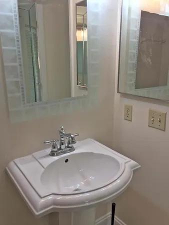 $3,995 | 160 Columbia Drive, Unit 507, Tampa, FL 33606