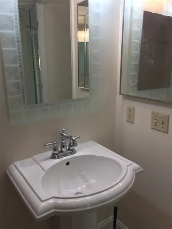 $3,995 | 160 Columbia Drive, Unit 507, Tampa, FL 33606