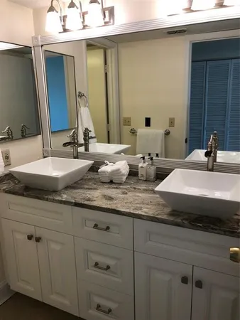 $3,995 | 160 Columbia Drive, Unit 507, Tampa, FL 33606