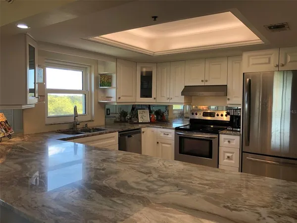 $3,995 | 160 Columbia Drive, Unit 507, Tampa, FL 33606