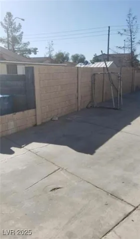 $429,900 | 3711 East Southern Light Drive, Las Vegas, NV 89115