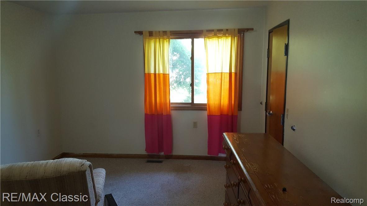 8154 East Richfield Road Davison, MI 48423 - Photo 11 of 28 20180822_141012.jpg