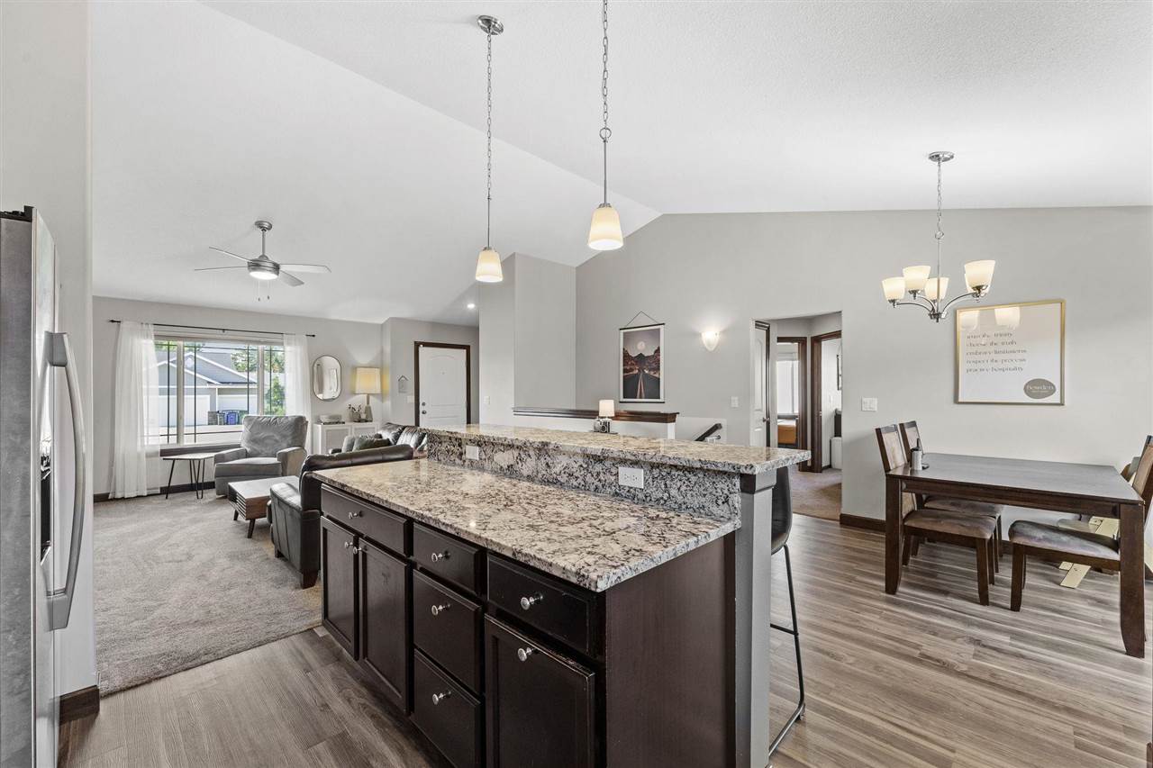 2106 Shady Grove Road Southwest Cedar Rapids, IA 52404 - Photo 11 of 30 Gallery Image 11