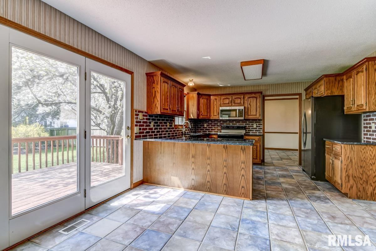 3912 Eagle Wing Road Springfield, IL 62711 - Photo 13 of 36