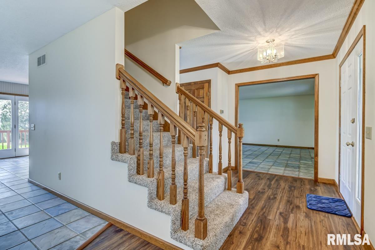 3912 Eagle Wing Road Springfield, IL 62711 - Photo 3 of 36