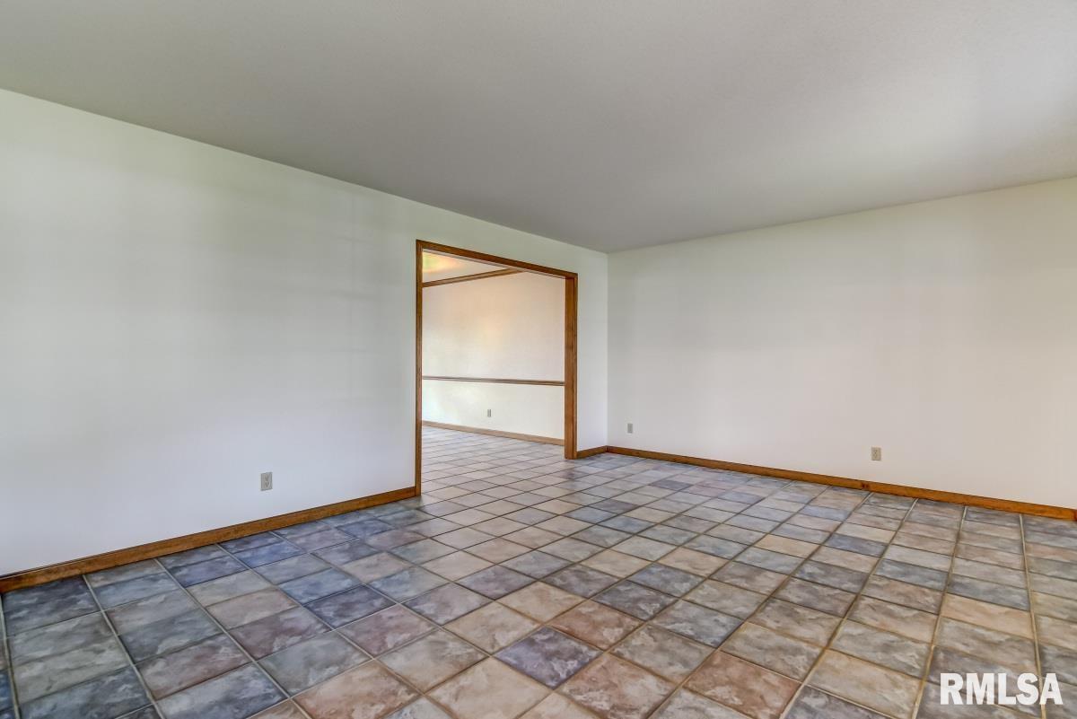 3912 Eagle Wing Road Springfield, IL 62711 - Photo 7 of 36