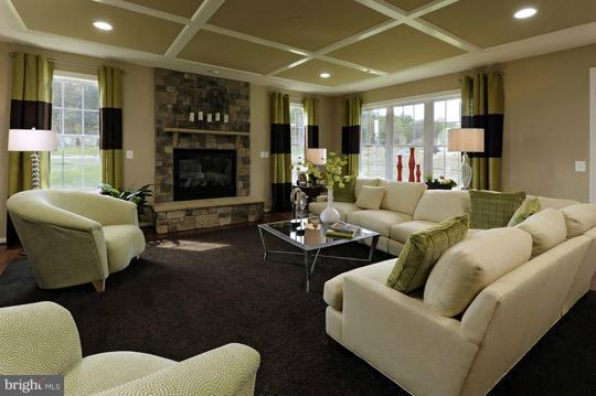 20202 Bupp Road Poolesville, MD 20837 - Photo 12 of 22 Family Room