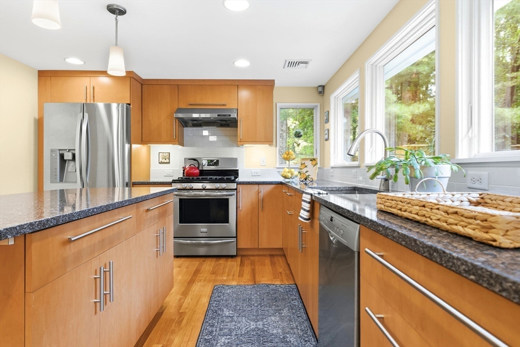 42 Cutler Road Andover, MA 01810 - Photo 12 of 33