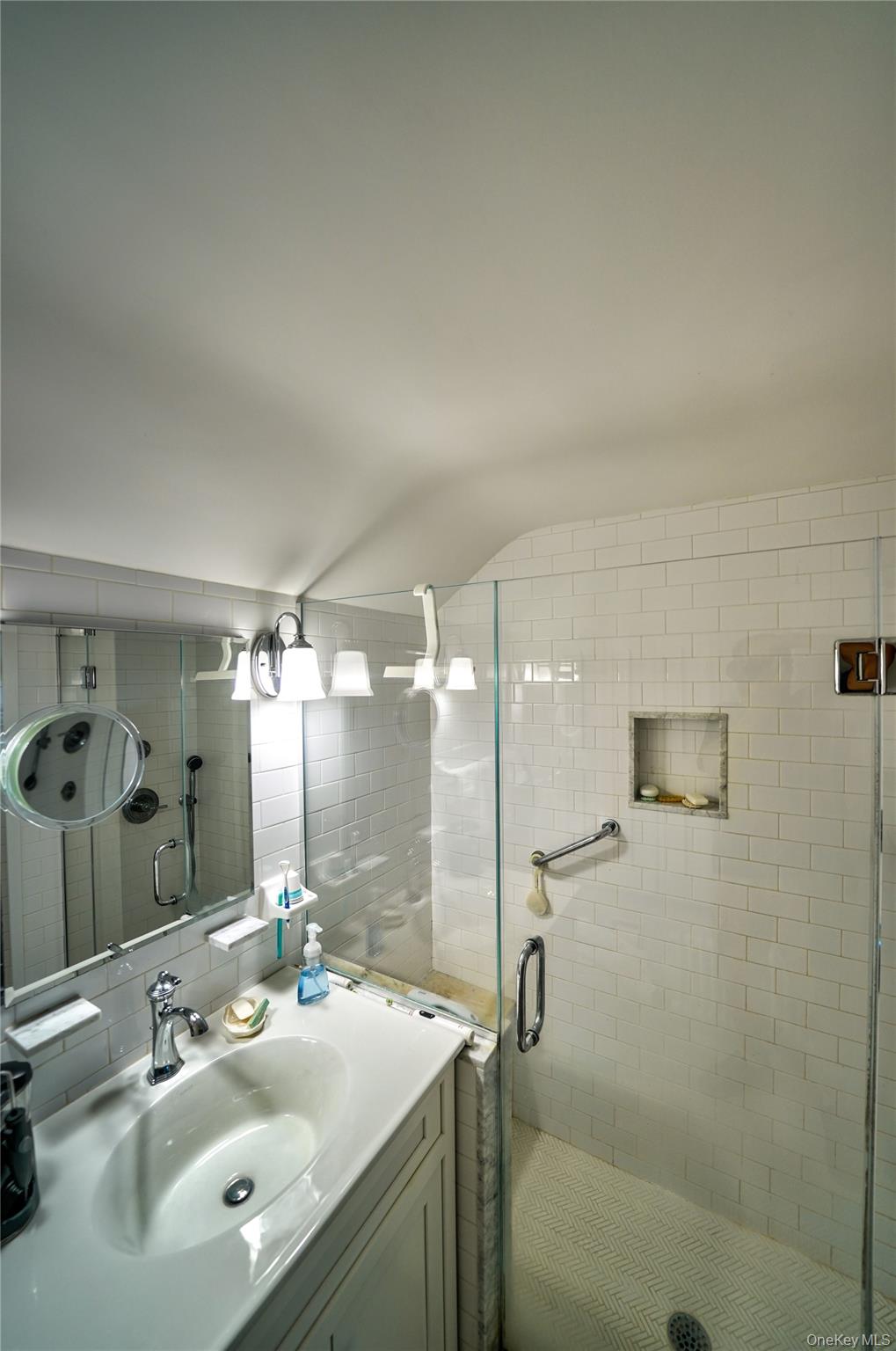 255 Manor Road Queens, NY 11363 - Photo 22 of 34