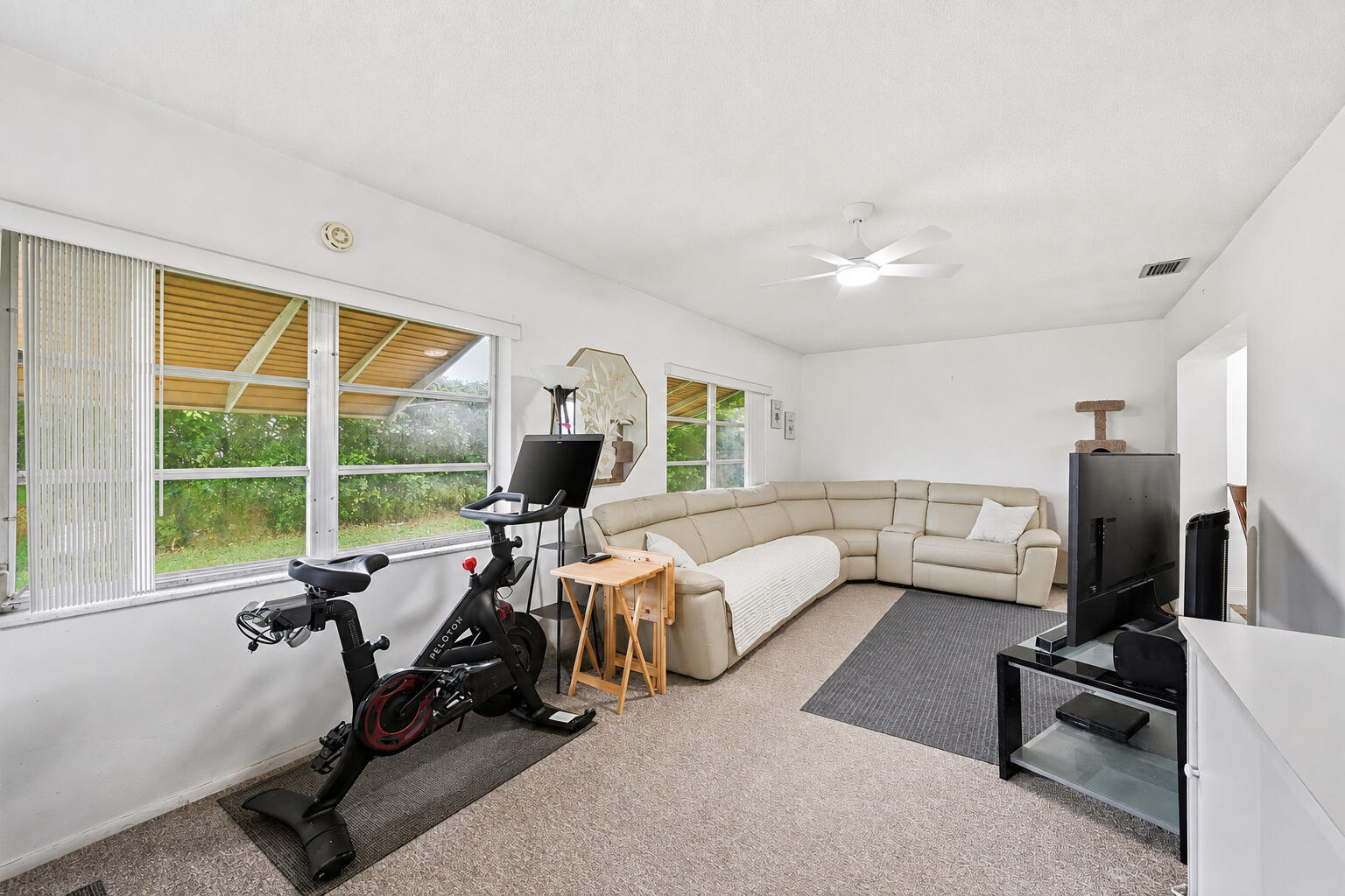 9505 Northwest 73rd Street Tamarac, FL 33321 - Photo 23 of 48 JPEG image-4940-B62E-B2-0