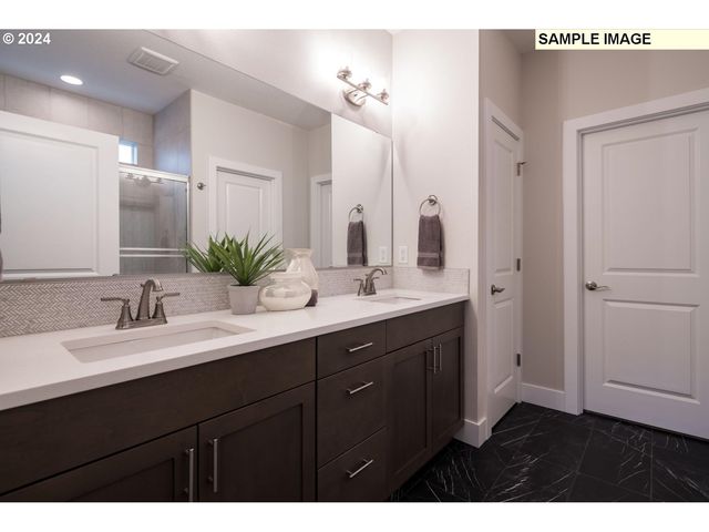 $805,318 | 2080 South River Road, Kelso, WA 98626